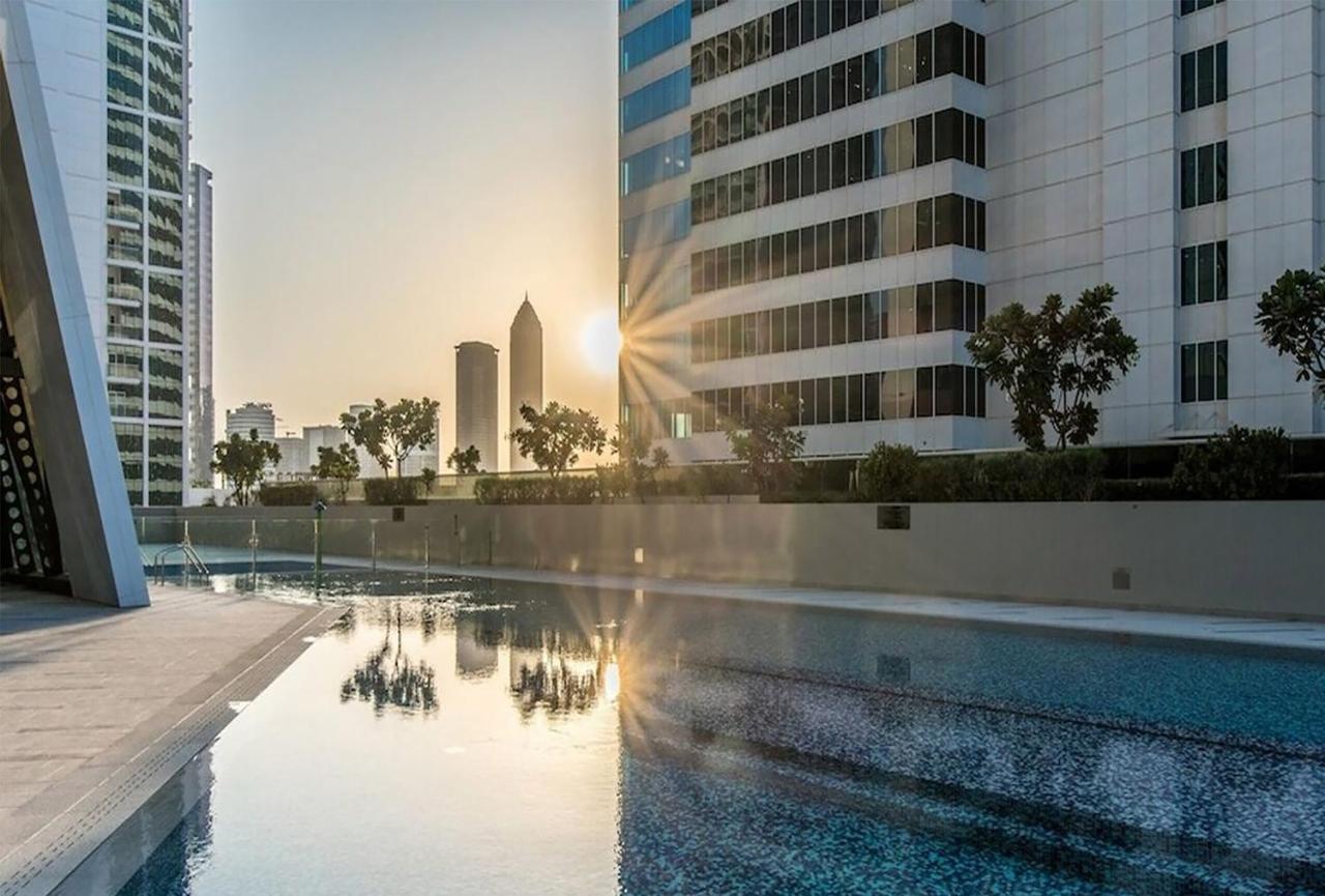 Luxury Studios With Burj Khalifa Or Canal View In Downtown - Marquise Square Tower دبي المظهر الخارجي الصورة