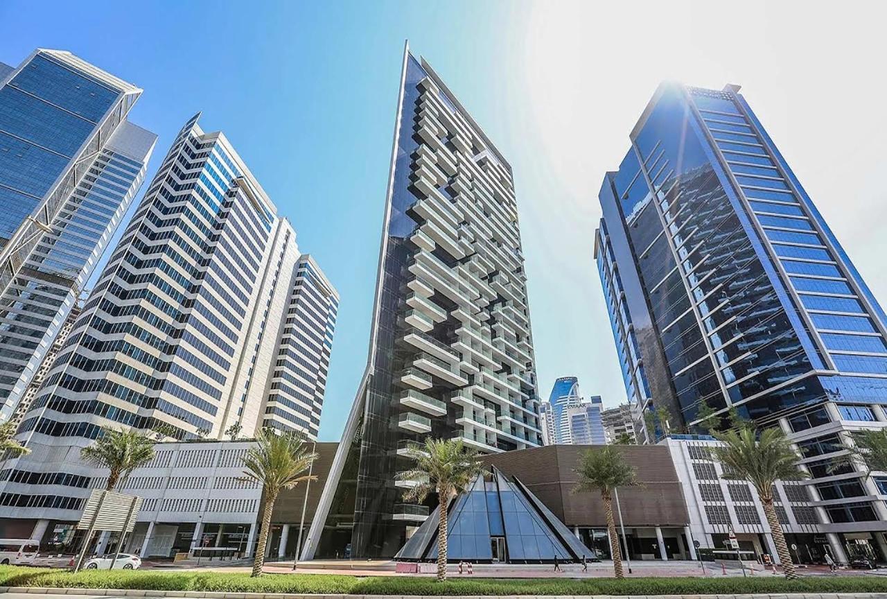 Luxury Studios With Burj Khalifa Or Canal View In Downtown - Marquise Square Tower دبي المظهر الخارجي الصورة