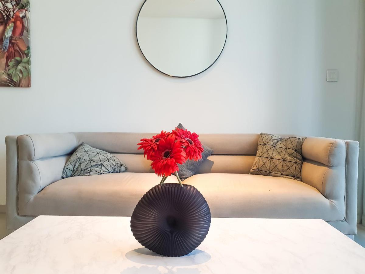 Luxury Studios With Burj Khalifa Or Canal View In Downtown - Marquise Square Tower دبي المظهر الخارجي الصورة