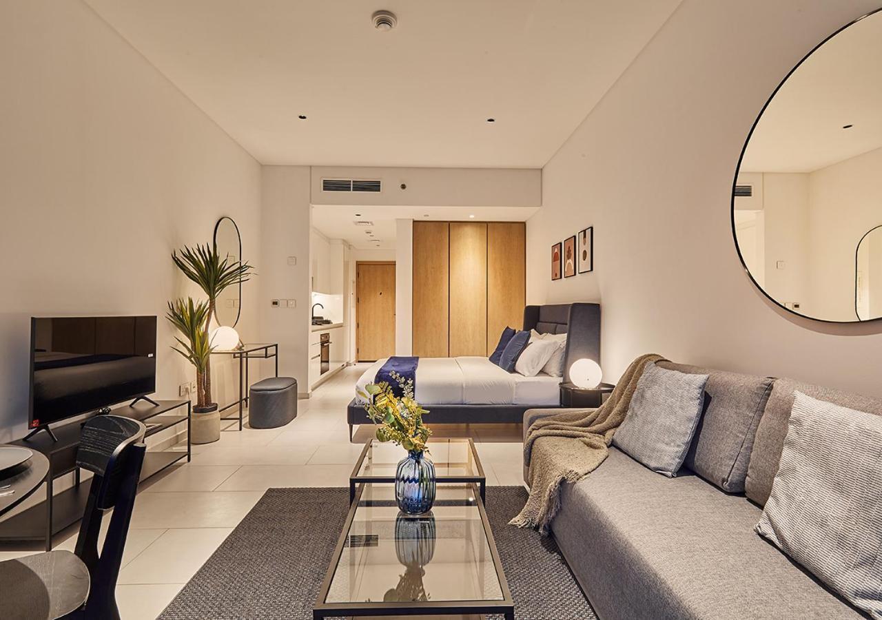 Luxury Studios With Burj Khalifa Or Canal View In Downtown - Marquise Square Tower دبي المظهر الخارجي الصورة