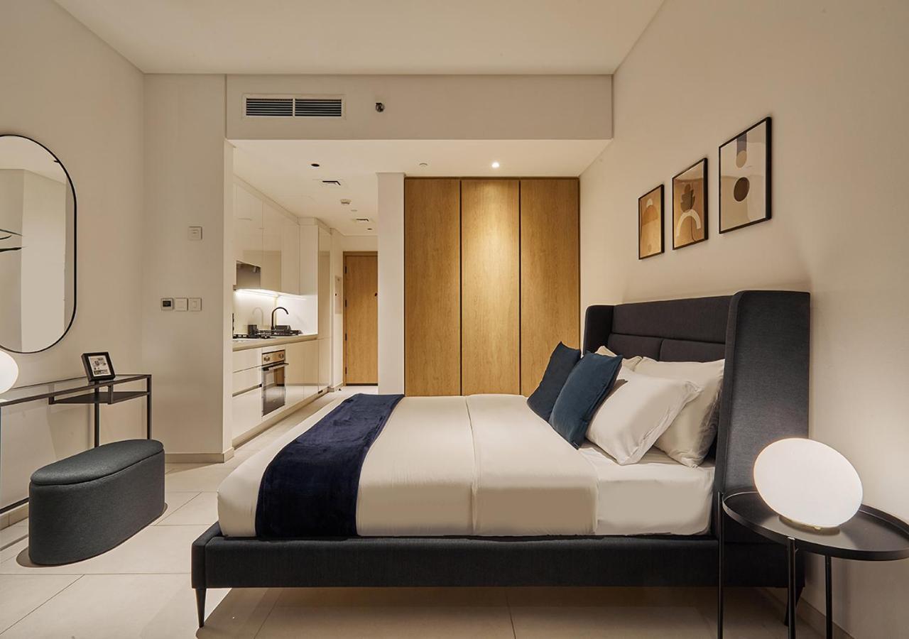 Luxury Studios With Burj Khalifa Or Canal View In Downtown - Marquise Square Tower دبي المظهر الخارجي الصورة