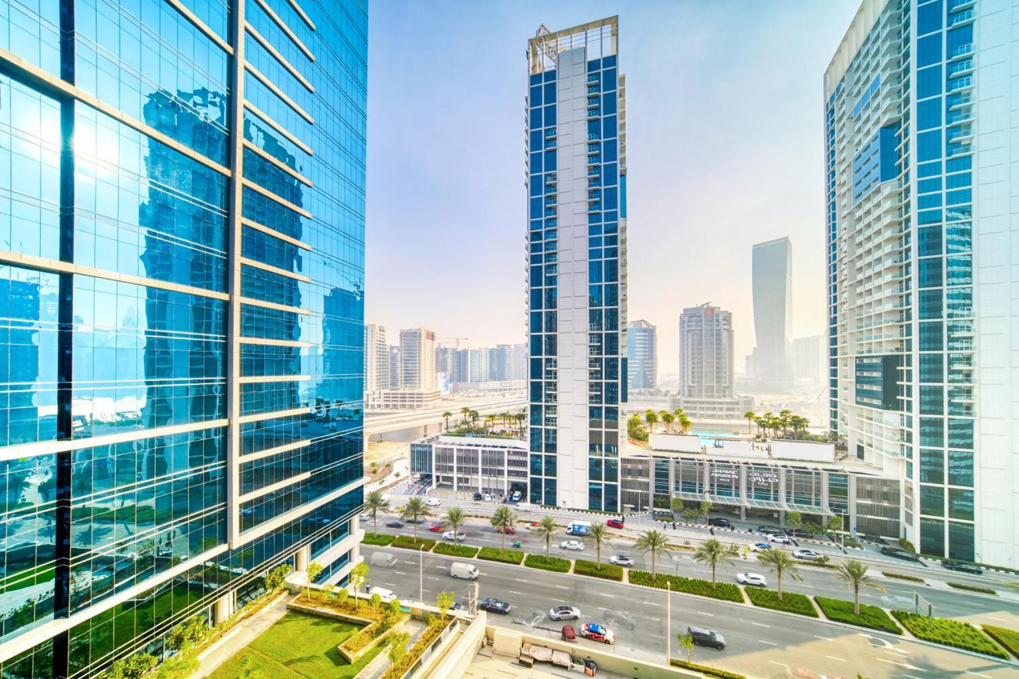 Luxury Studios With Burj Khalifa Or Canal View In Downtown - Marquise Square Tower دبي المظهر الخارجي الصورة
