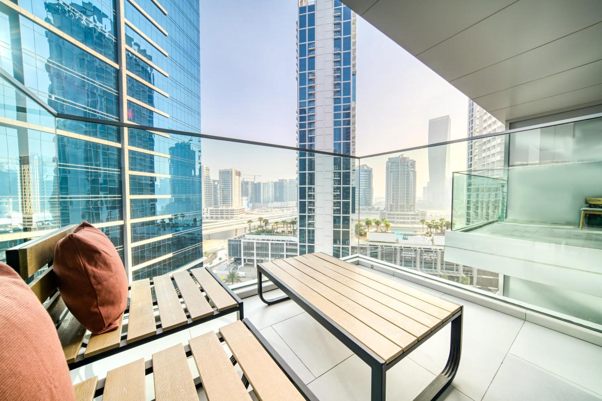 Luxury Studios With Burj Khalifa Or Canal View In Downtown - Marquise Square Tower دبي المظهر الخارجي الصورة