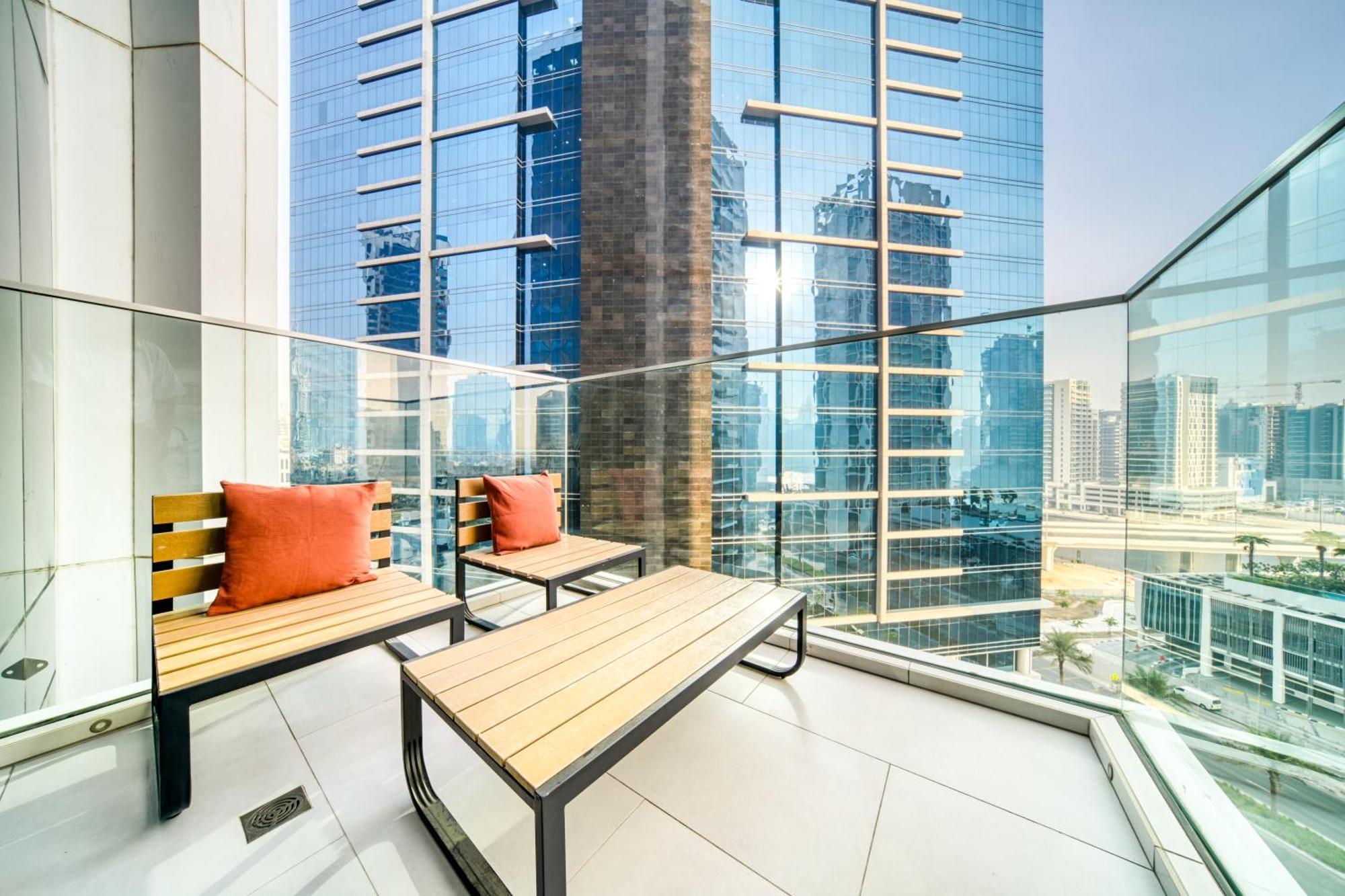 Luxury Studios With Burj Khalifa Or Canal View In Downtown - Marquise Square Tower دبي المظهر الخارجي الصورة