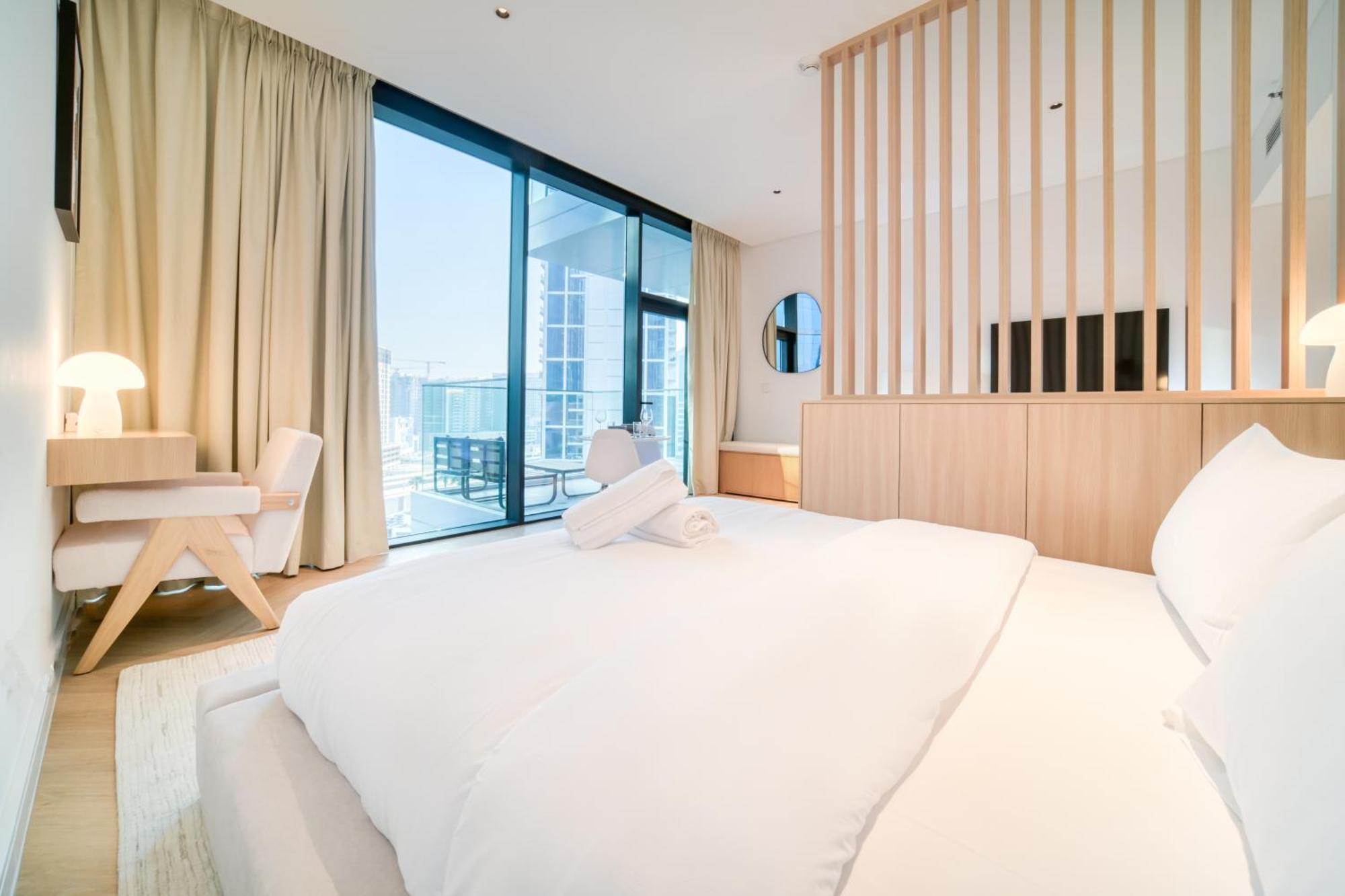 Luxury Studios With Burj Khalifa Or Canal View In Downtown - Marquise Square Tower دبي المظهر الخارجي الصورة