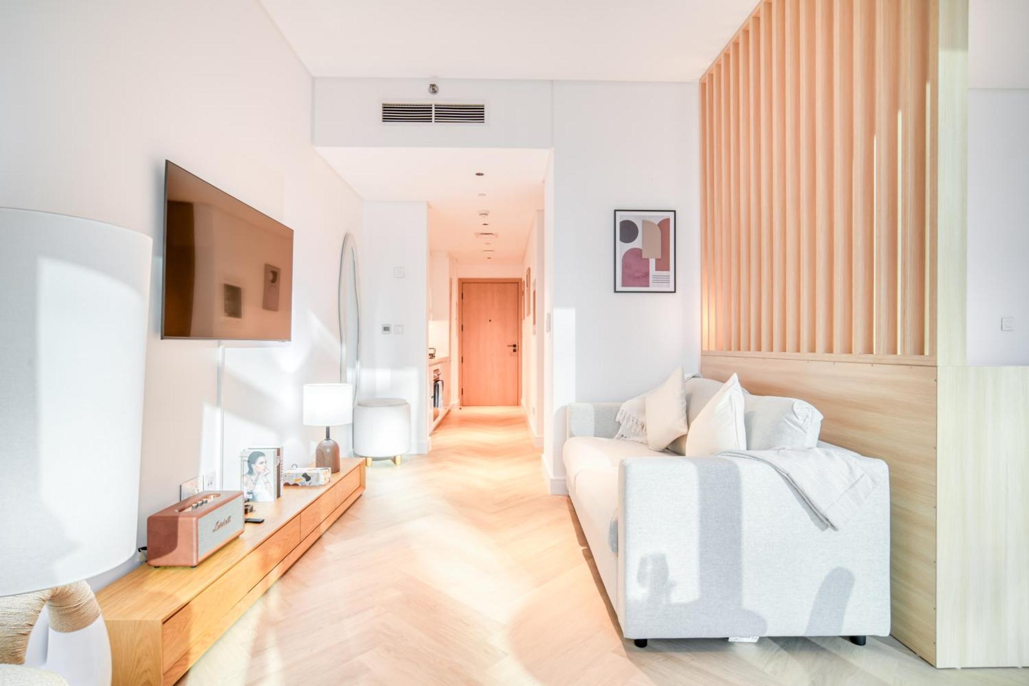 Luxury Studios With Burj Khalifa Or Canal View In Downtown - Marquise Square Tower دبي المظهر الخارجي الصورة