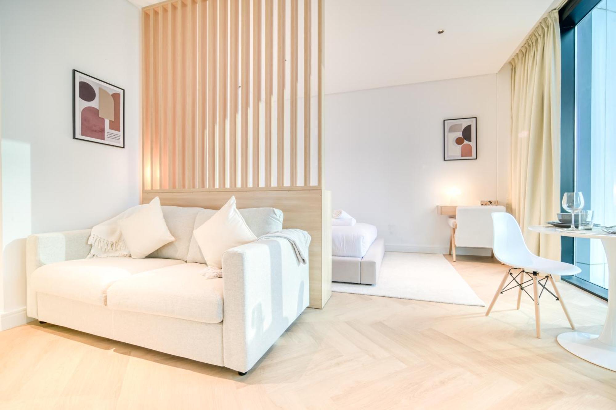 Luxury Studios With Burj Khalifa Or Canal View In Downtown - Marquise Square Tower دبي المظهر الخارجي الصورة